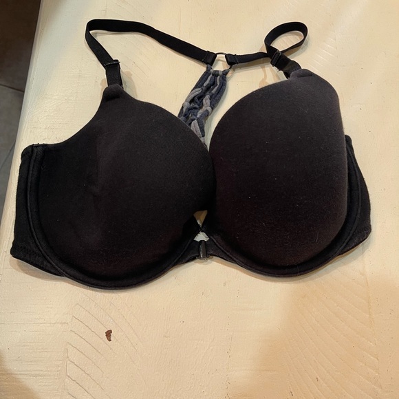 Victoria's Secret Black Bra with Lace Back - Picture 1 of 2